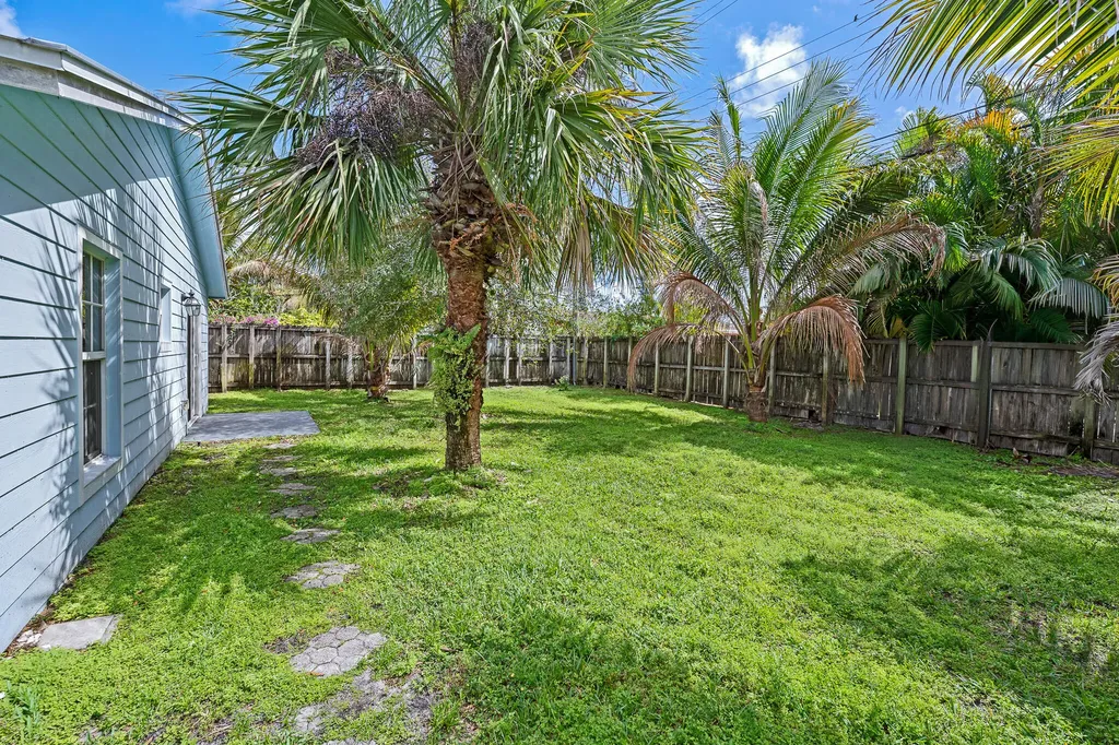 1120 NE 42nd Court Pompano Beach FL 33064