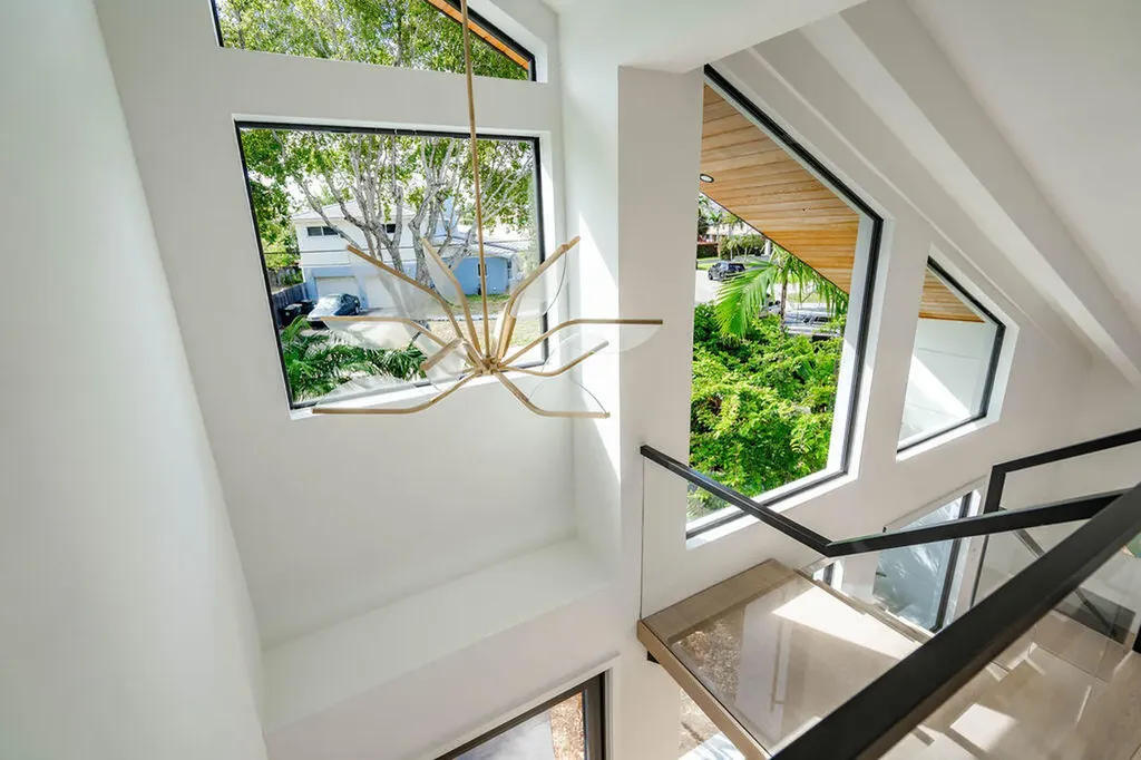 3001 NE 52nd Street Lighthouse Point FL 33064