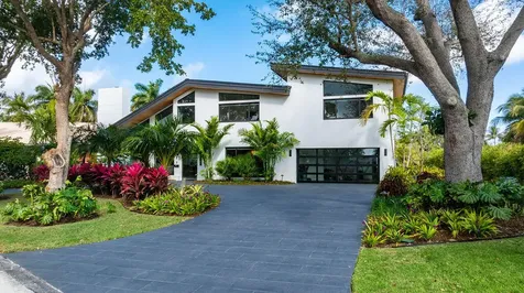 3001 NE 52nd Street Lighthouse Point FL 33064