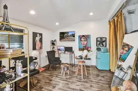 640 NE 160th Street Miami FL 33162