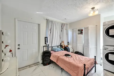 640 NE 160th Street Miami FL 33162