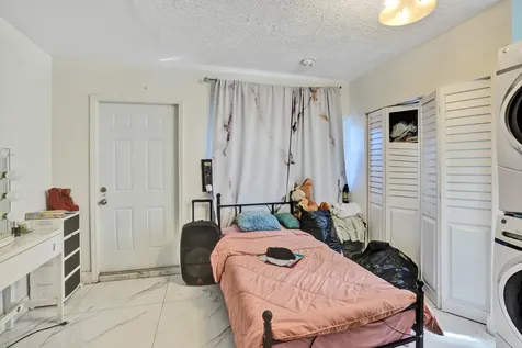 640 NE 160th Street Miami FL 33162