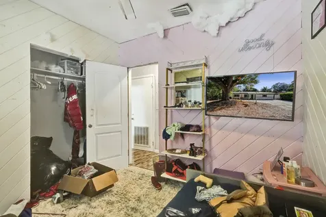 640 NE 160th Street Miami FL 33162