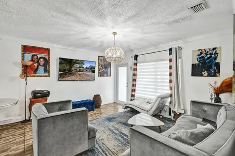 640 NE 160th Street Miami FL 33162