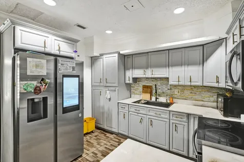 640 NE 160th Street Miami FL 33162