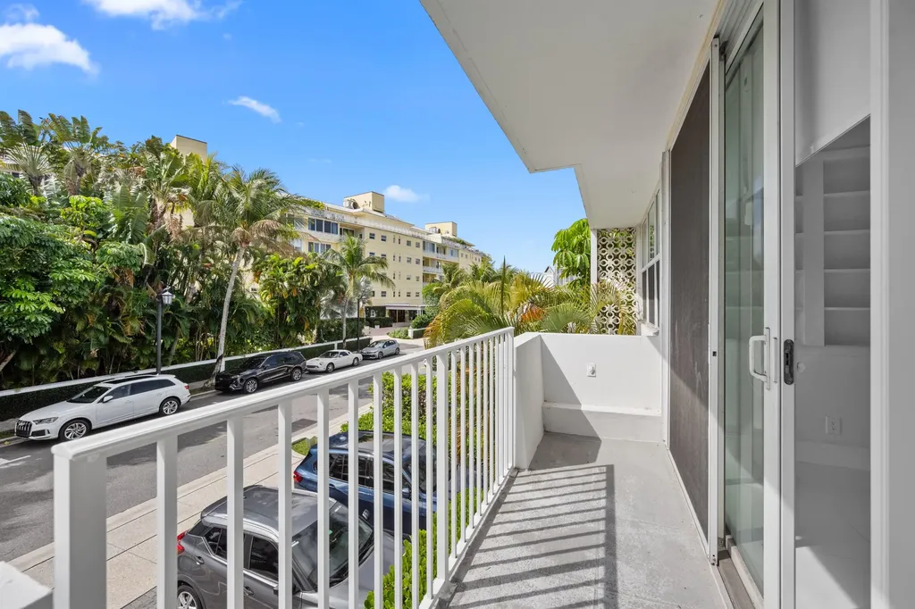 401 Peruvian Avenue Palm Beach FL 33480