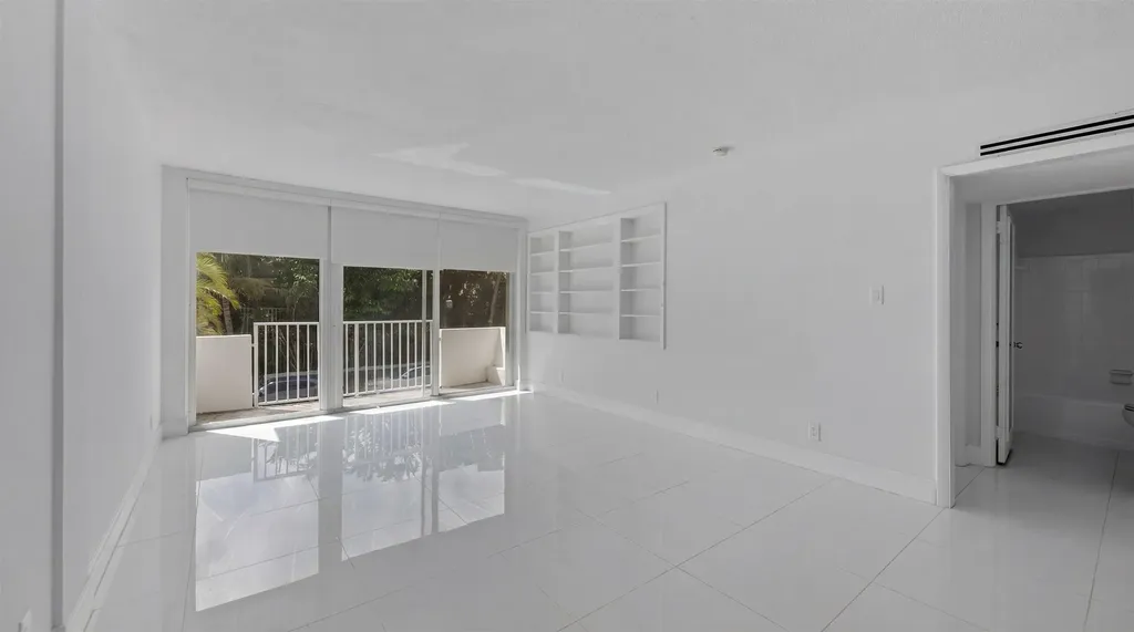 401 Peruvian Avenue Palm Beach FL 33480