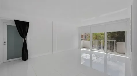 401 Peruvian Avenue Palm Beach FL 33480