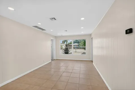 371 W 34th Street Riviera Beach FL 33404