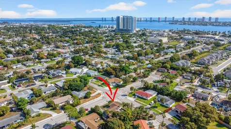371 W 34th Street Riviera Beach FL 33404