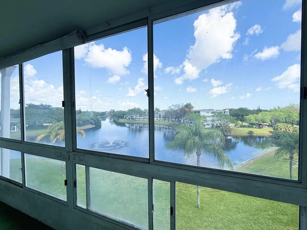 4015 Oakridge A Deerfield Beach FL 33442
