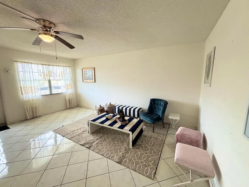 4015 Oakridge A Deerfield Beach FL 33442