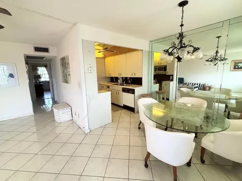4015 Oakridge A Deerfield Beach FL 33442