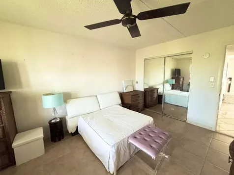 4015 Oakridge A Deerfield Beach FL 33442