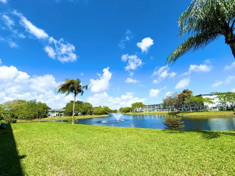 4015 Oakridge A Deerfield Beach FL 33442