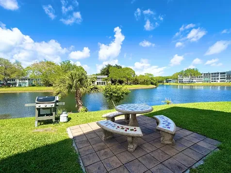 4015 Oakridge A Deerfield Beach FL 33442