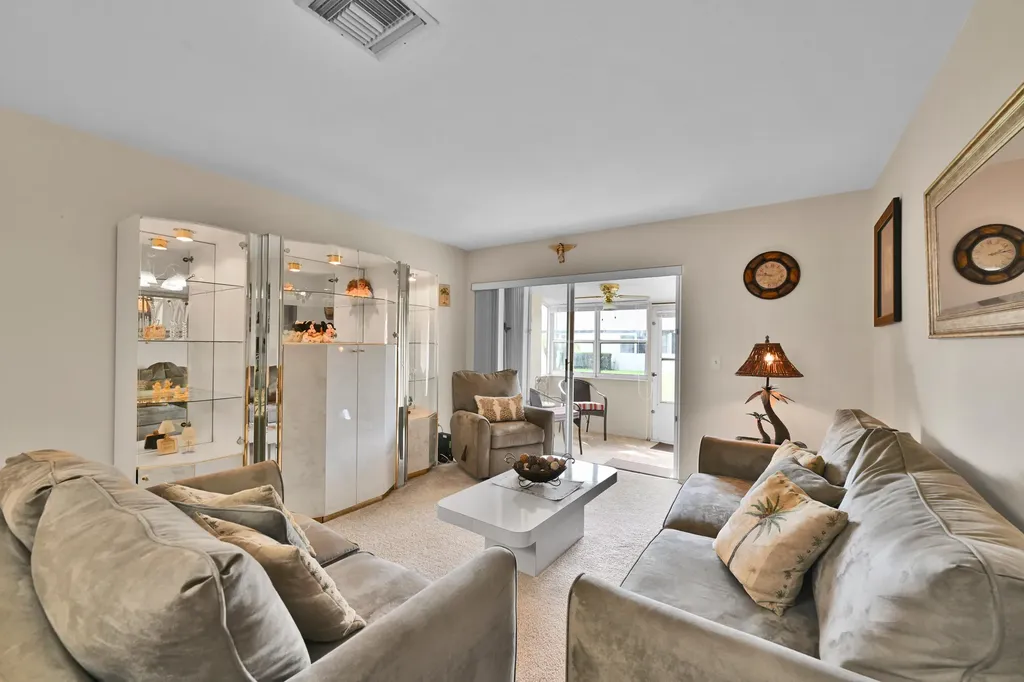 4796 Cresthaven Boulevard West Palm Beach FL 33415