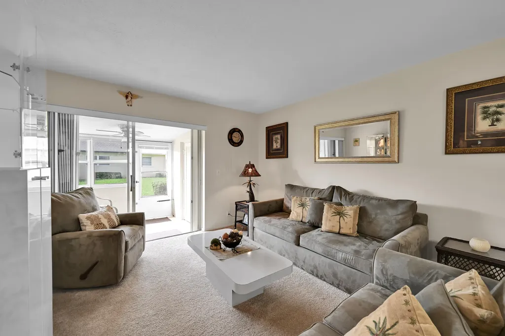 4796 Cresthaven Boulevard West Palm Beach FL 33415