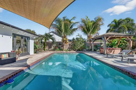 3876 NW 8th Street Delray Beach FL 33445