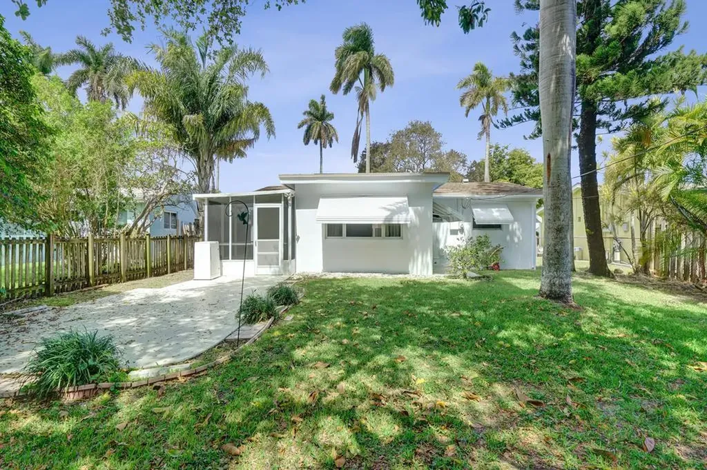 1506 Cleveland Street Hollywood FL 33020