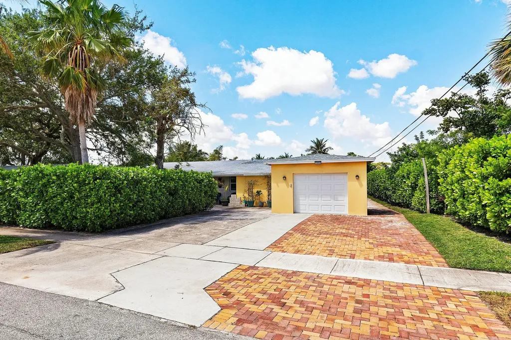 1650 NE 3rd Avenue Delray Beach FL 33444