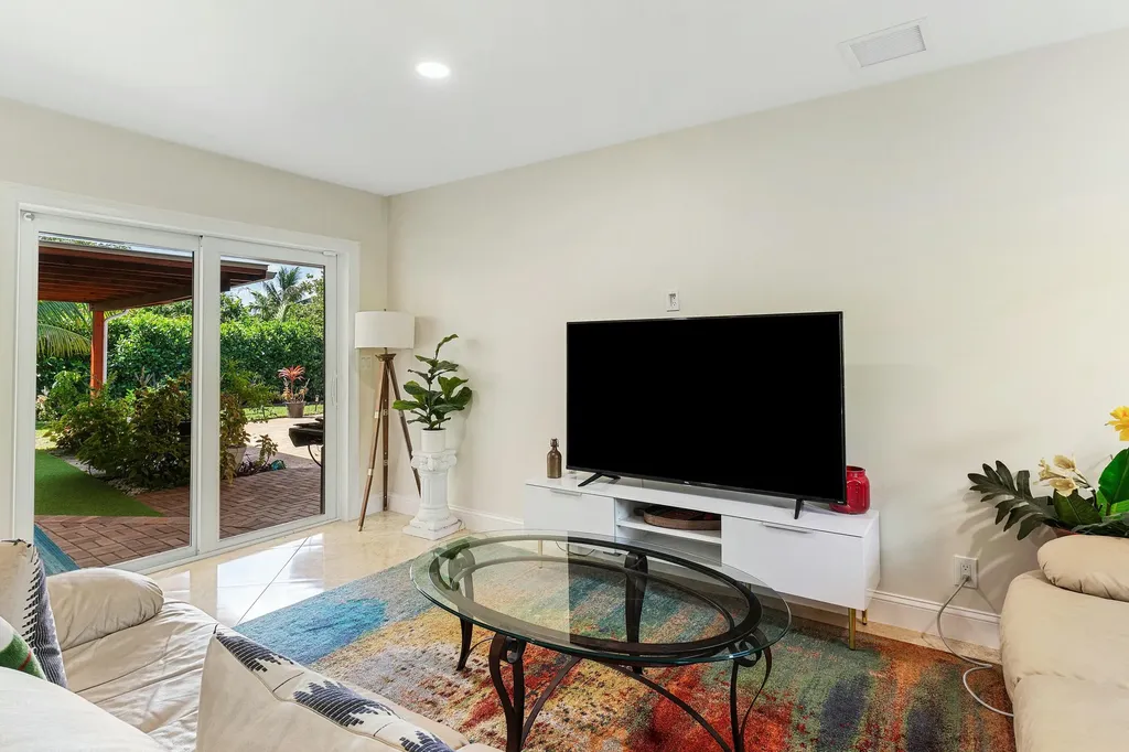 1650 NE 3rd Avenue Delray Beach FL 33444