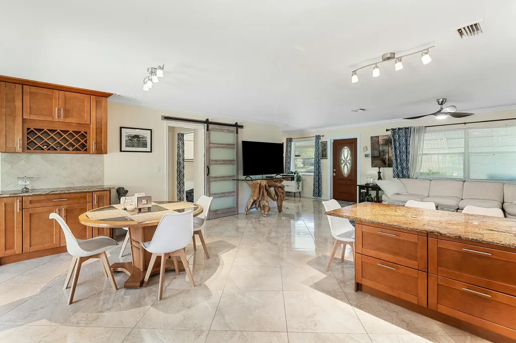 1650 NE 3rd Avenue Delray Beach FL 33444