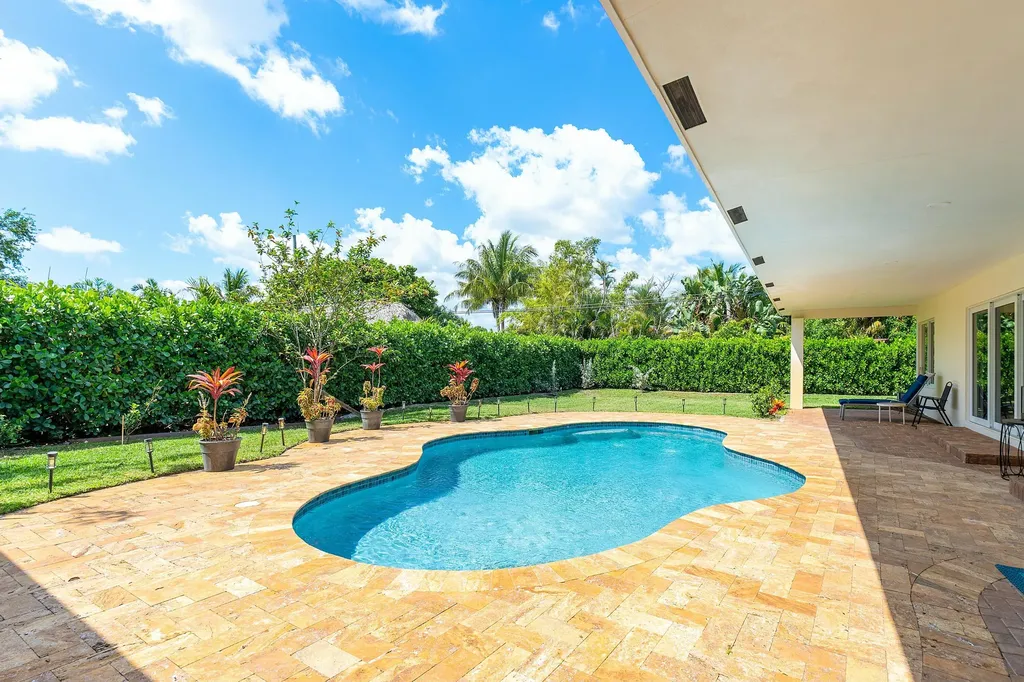 1650 NE 3rd Avenue Delray Beach FL 33444