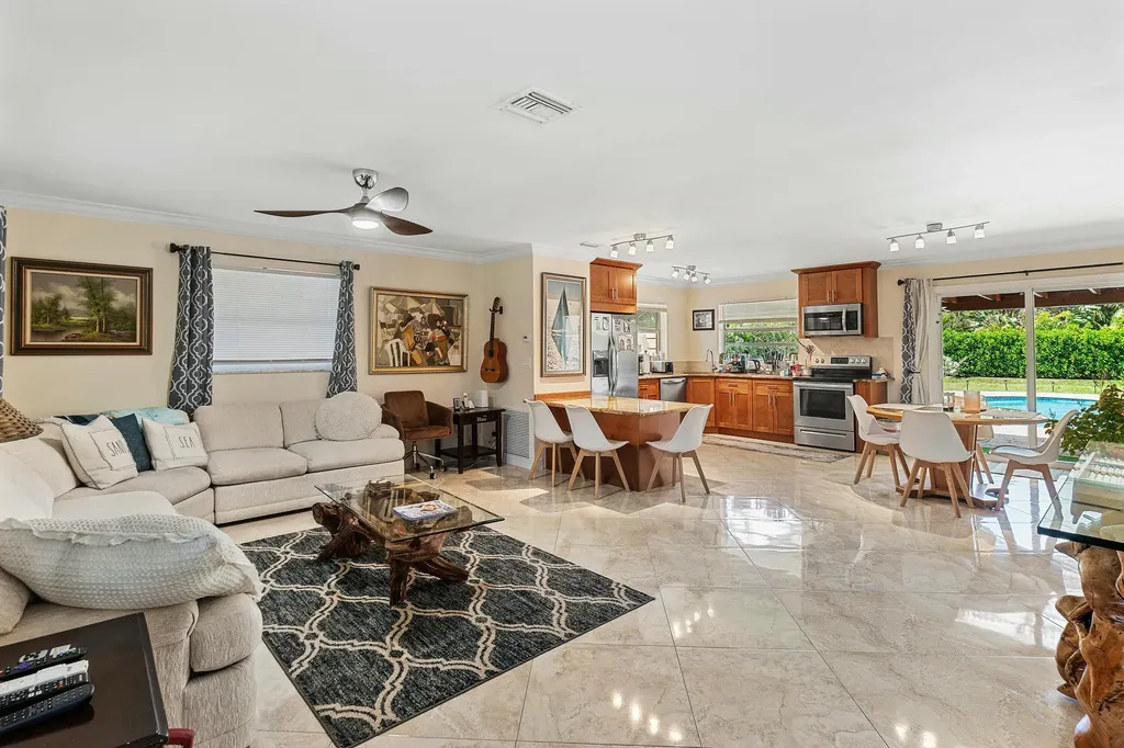 1650 NE 3rd Avenue Delray Beach FL 33444