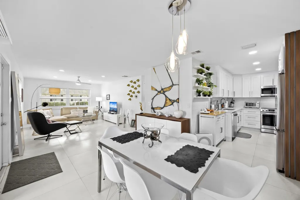 10137 S 40th Way Boynton Beach FL 33436