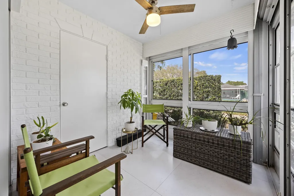 10137 S 40th Way Boynton Beach FL 33436