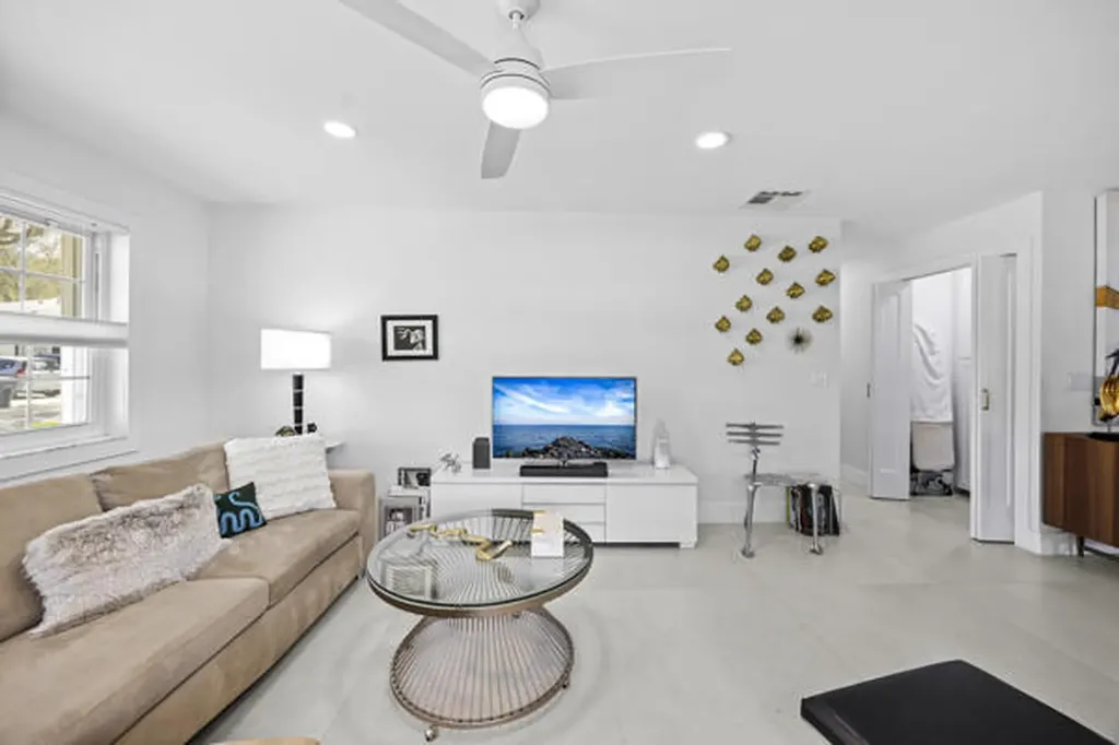 10137 S 40th Way Boynton Beach FL 33436