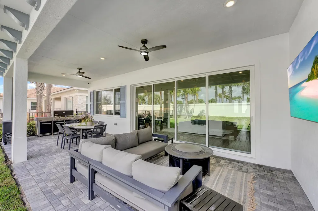 12104 Waterstone Circle Palm Beach Gardens FL 33412