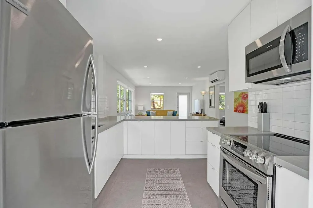 625 NE 13th Avenue Fort Lauderdale FL 33304