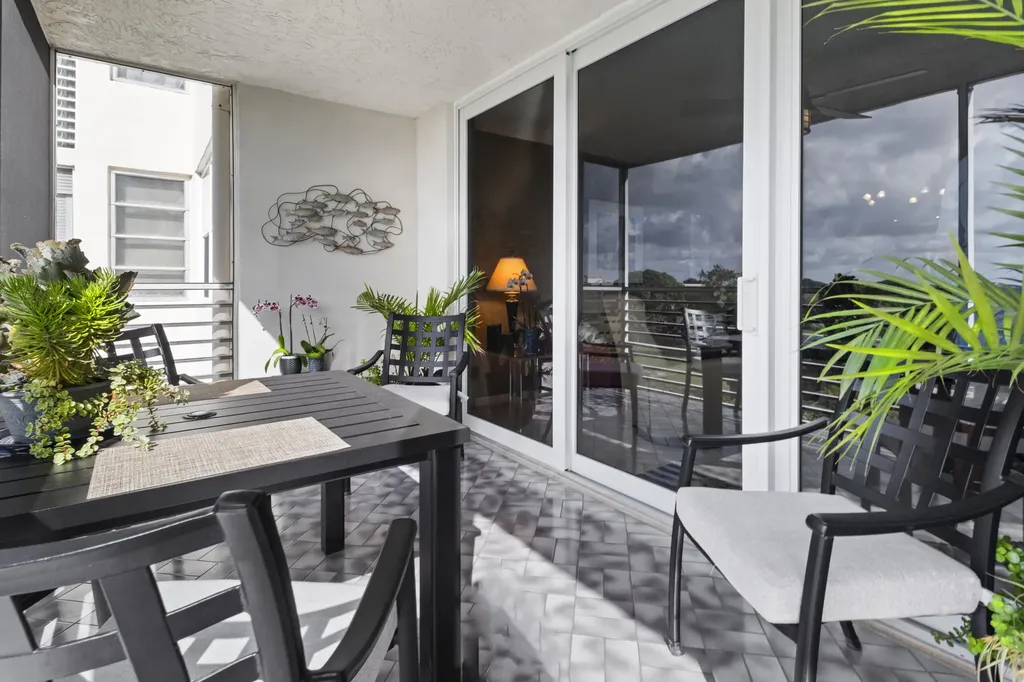 3520 Oaks Way Pompano Beach FL 33069