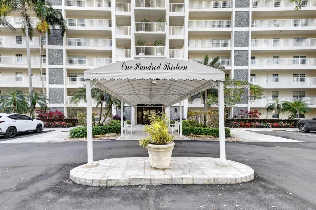 3520 Oaks Way Pompano Beach FL 33069