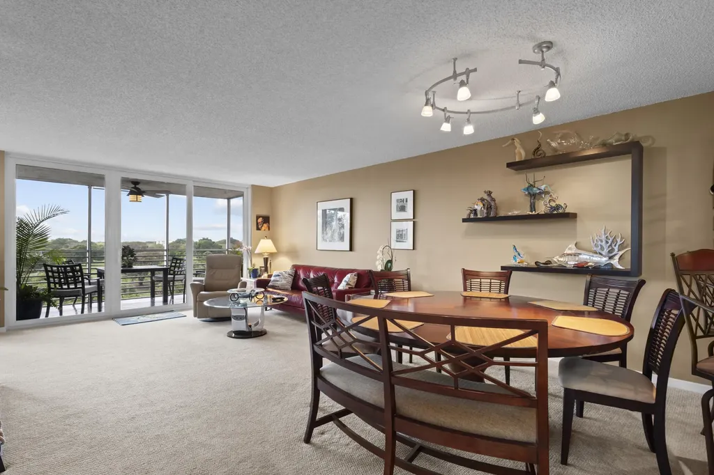 3520 Oaks Way Pompano Beach FL 33069