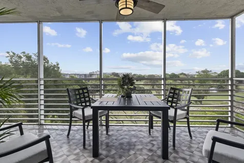 3520 Oaks Way Pompano Beach FL 33069