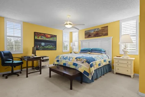 3520 Oaks Way Pompano Beach FL 33069