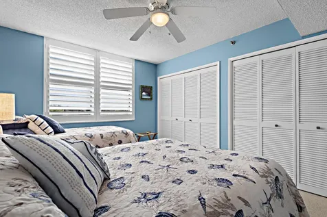 3520 Oaks Way Pompano Beach FL 33069