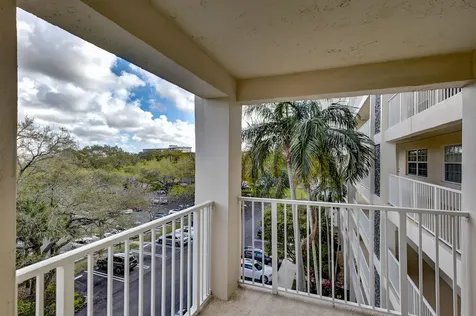 3520 Oaks Way Pompano Beach FL 33069