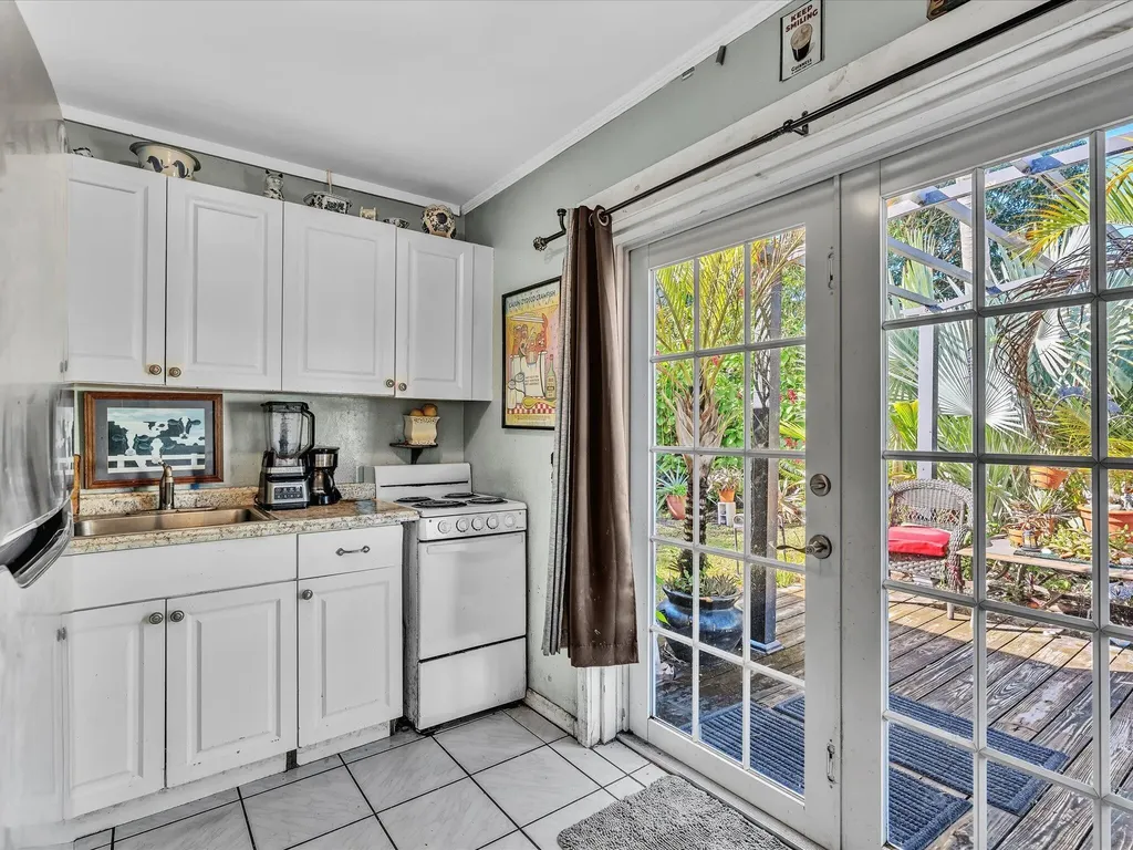 2822 Florida Boulevard Delray Beach FL 33483