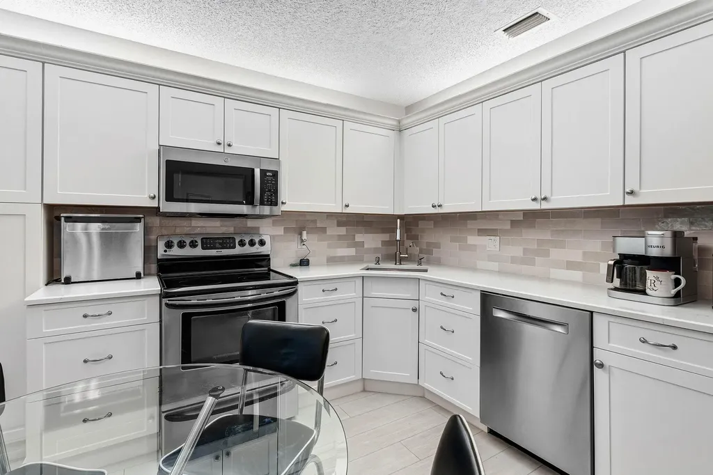 5099 Splendido Court Boynton Beach FL 33437