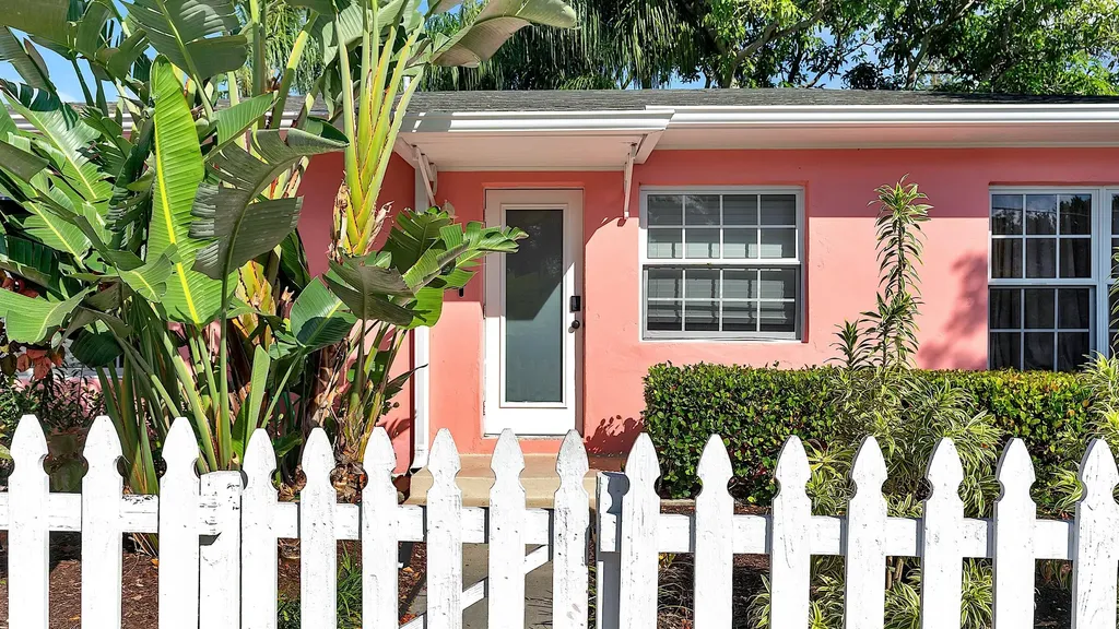 802 N J Street Lake Worth Beach FL 33460