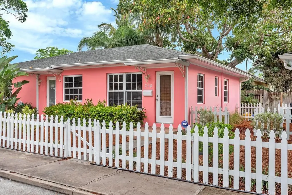802 N J Street Lake Worth Beach FL 33460
