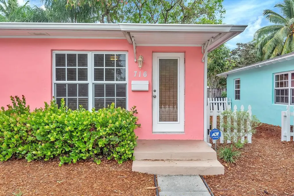 802 N J Street Lake Worth Beach FL 33460