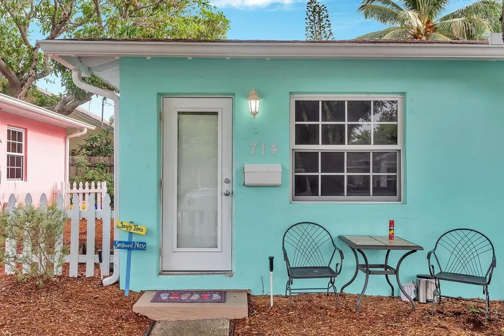 802 N J Street Lake Worth Beach FL 33460