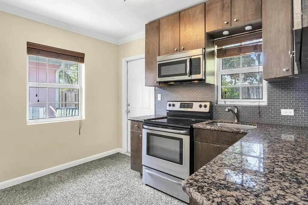 802 N J Street Lake Worth Beach FL 33460