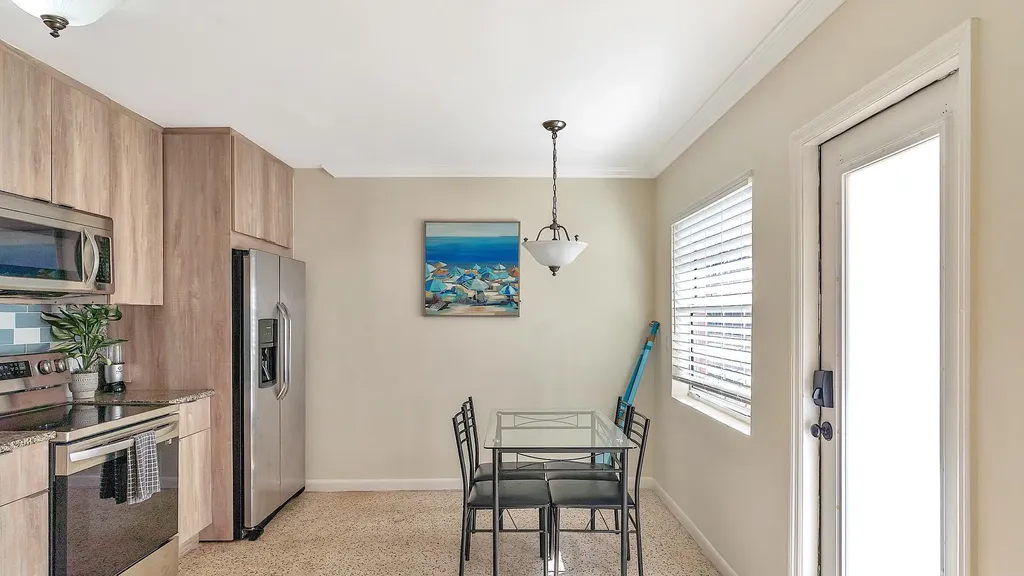 802 N J Street Lake Worth Beach FL 33460