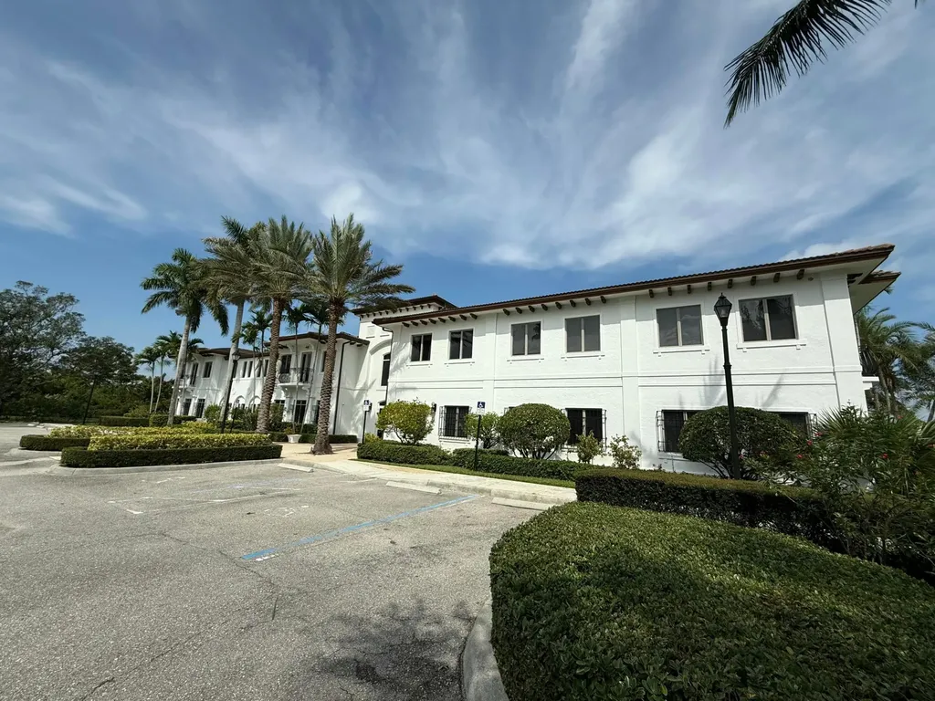 11450 SE Dixie Highway Hobe Sound FL 33455